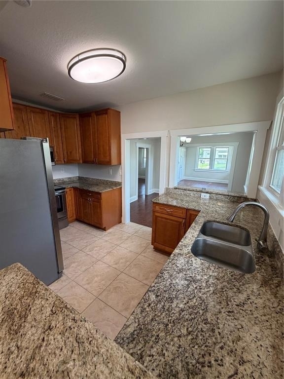 919 W Plymouth Street - Photo 6