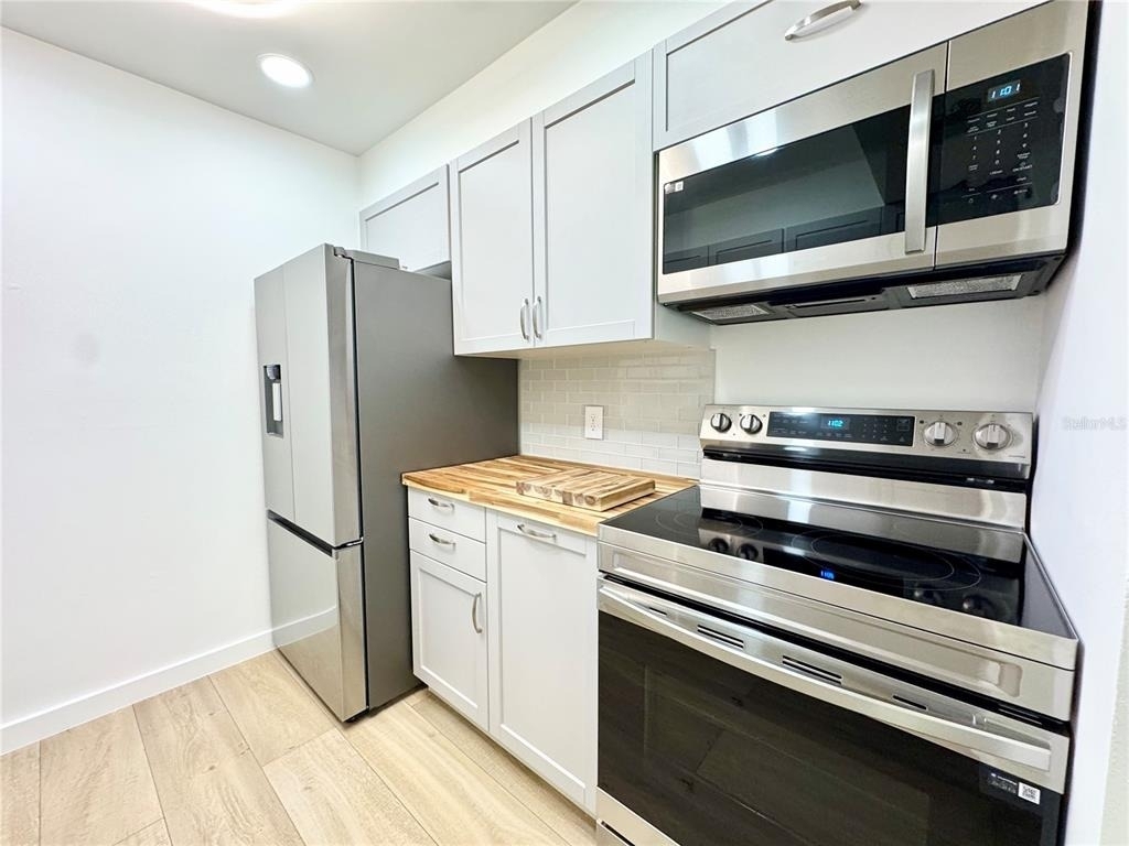 9205 Tudor Drive - Photo 10