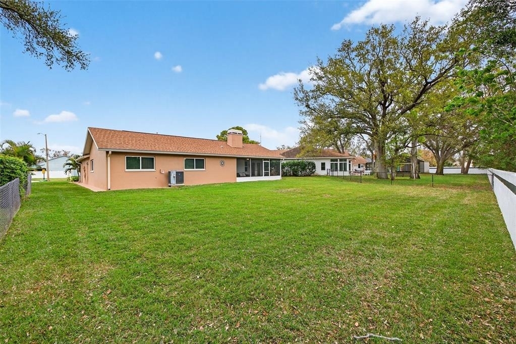 1700 Glen Lakes Boulevard N - Photo 38