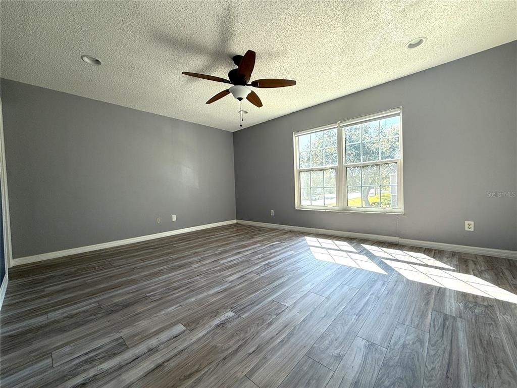 16335 Rambling Vine Drive W - Photo 16