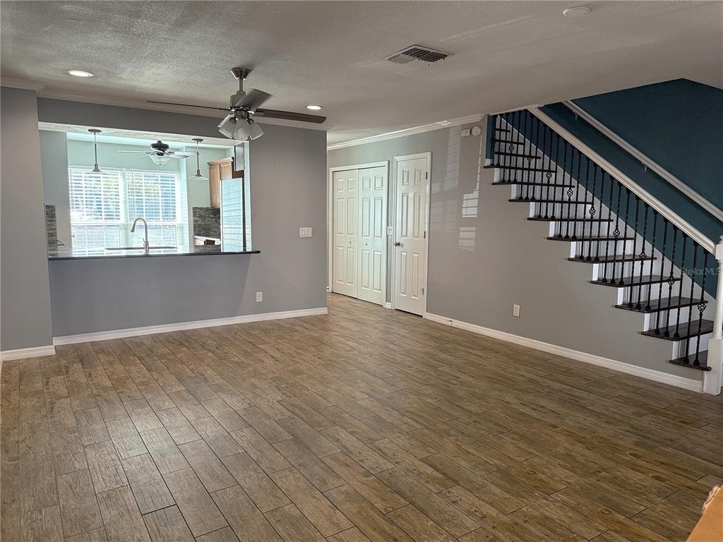 16335 Rambling Vine Drive W - Photo 3