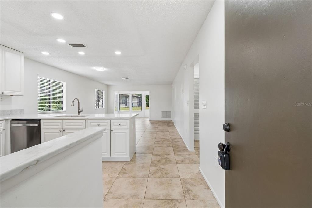 2945 Grovewood Boulevard - Photo 9