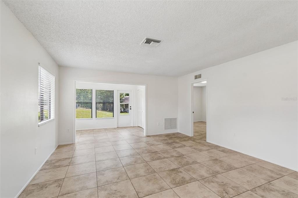 2945 Grovewood Boulevard - Photo 23