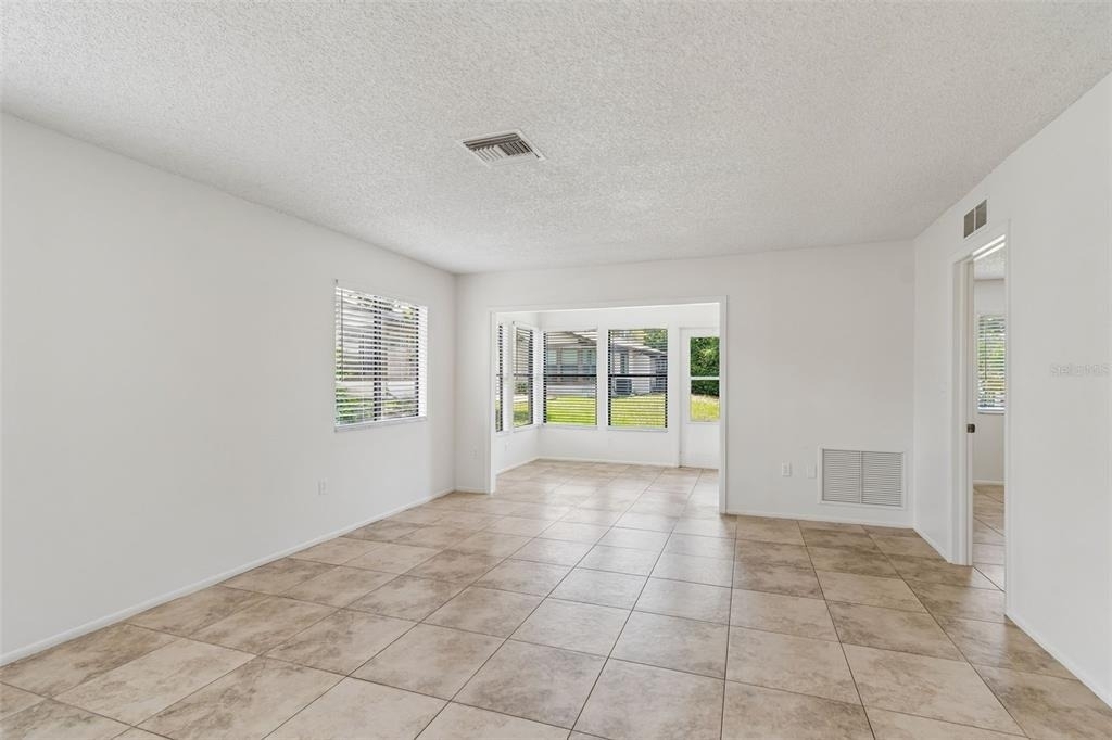 2945 Grovewood Boulevard - Photo 22