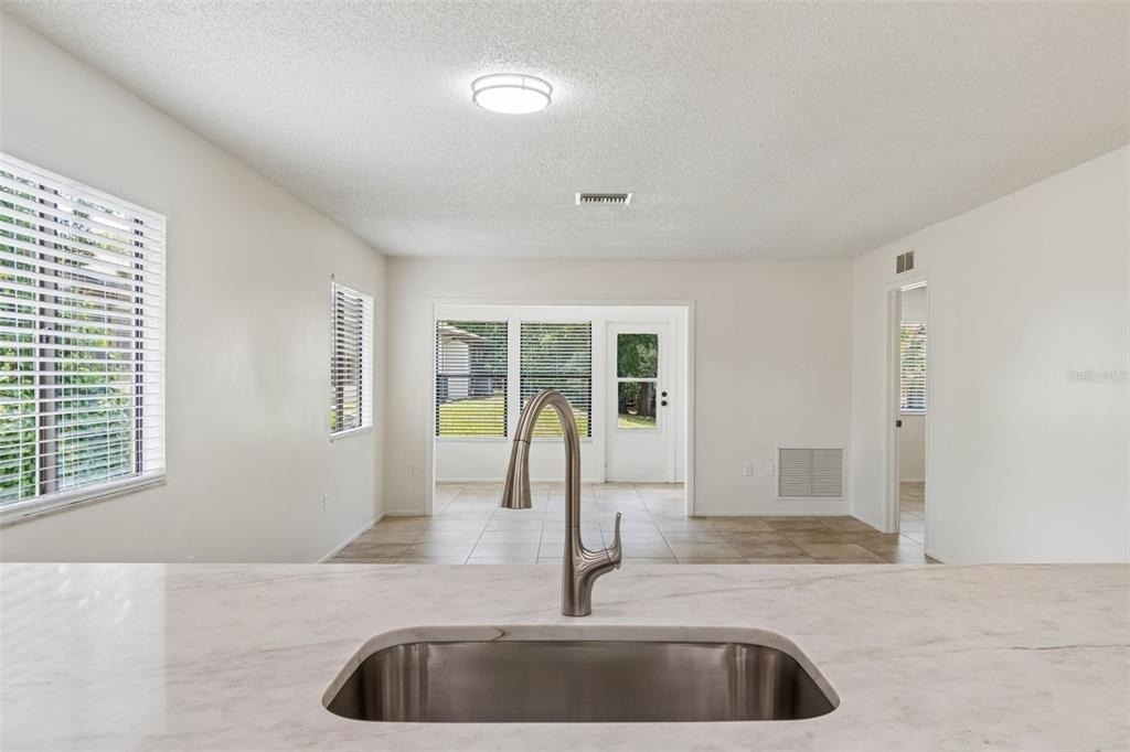 2945 Grovewood Boulevard - Photo 15