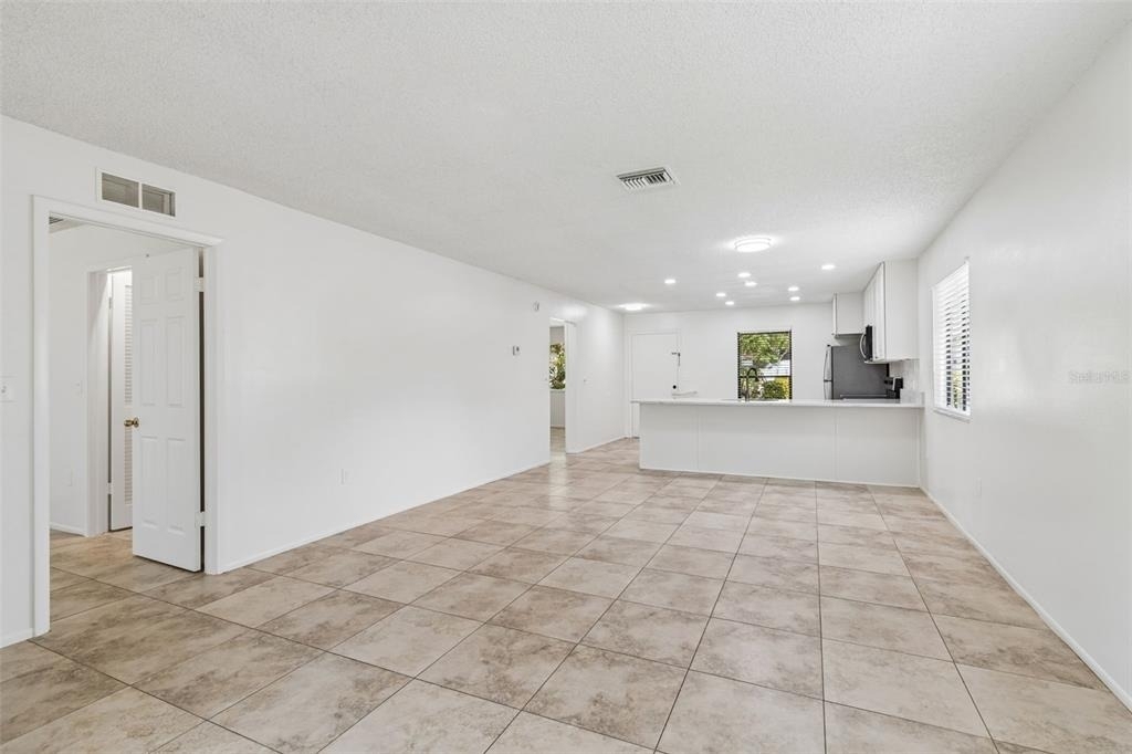 2945 Grovewood Boulevard - Photo 24