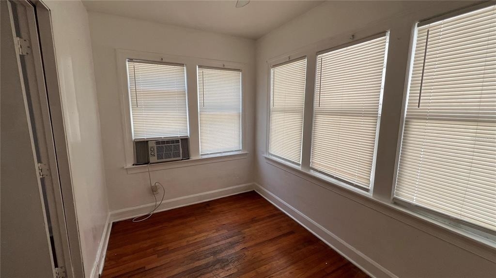 735 Grove Street N - Photo 2