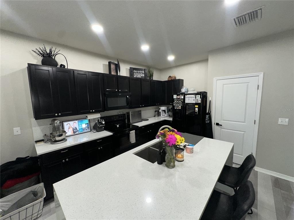 8906 Indigo Trail Loop - Photo 3