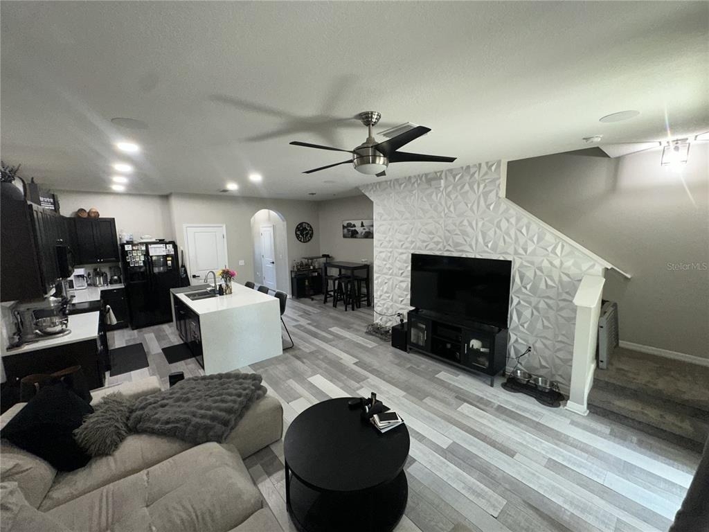 8906 Indigo Trail Loop - Photo 4