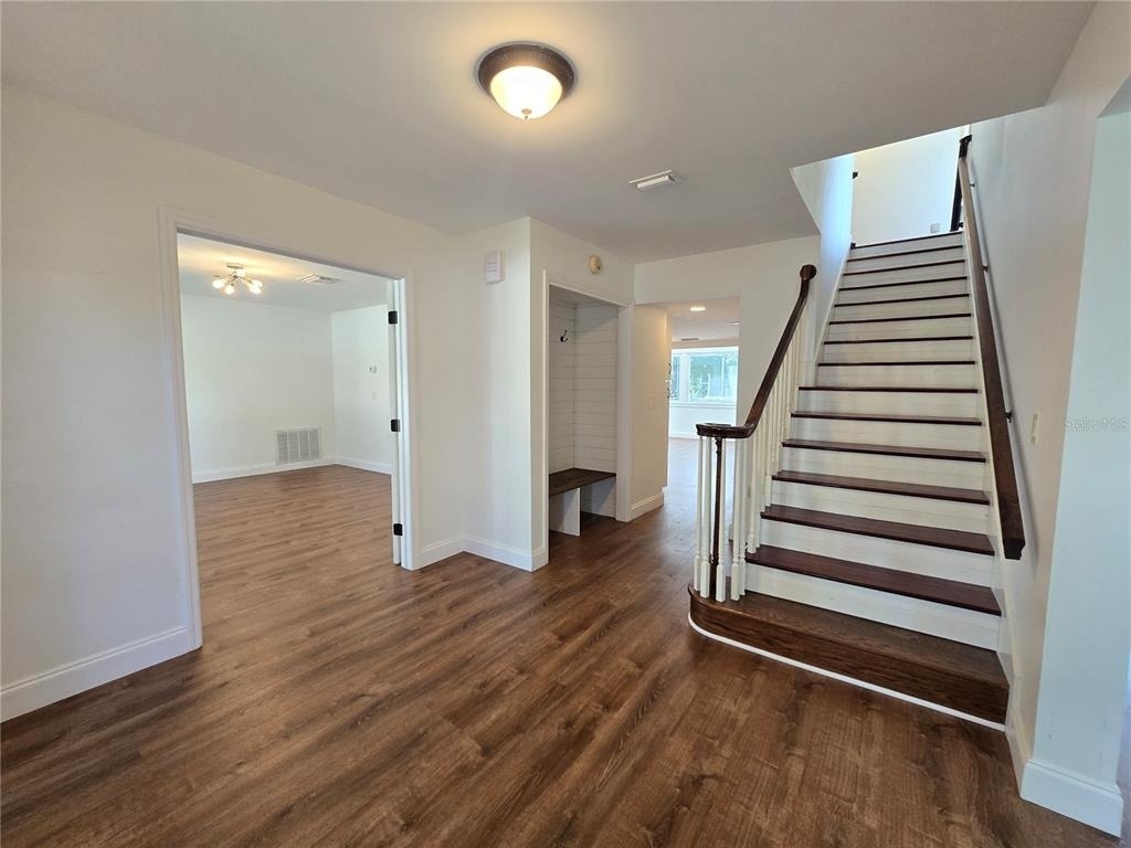 300 Cypress Creek Circle - Photo 3