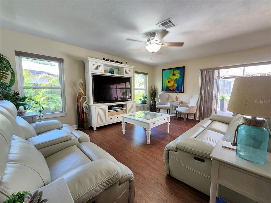 3104 Clovewood Place - Photo 6