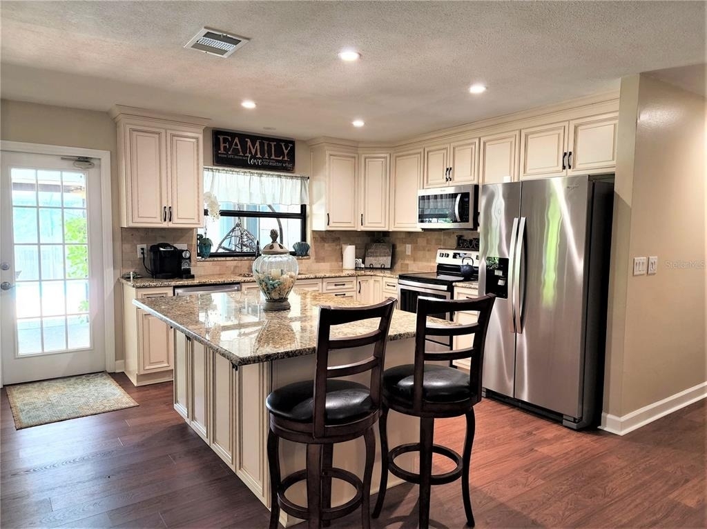 3104 Clovewood Place - Photo 2
