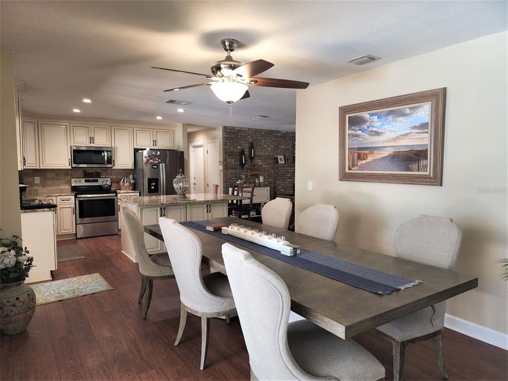 3104 Clovewood Place - Photo 3
