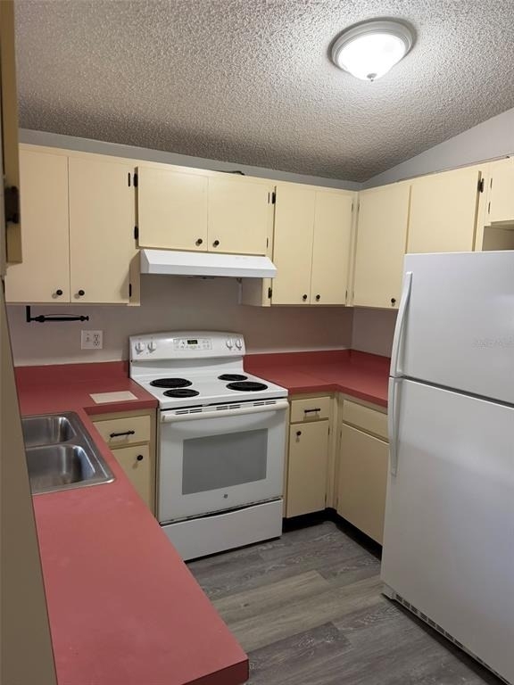 9601 Shalimar Court - Photo 8