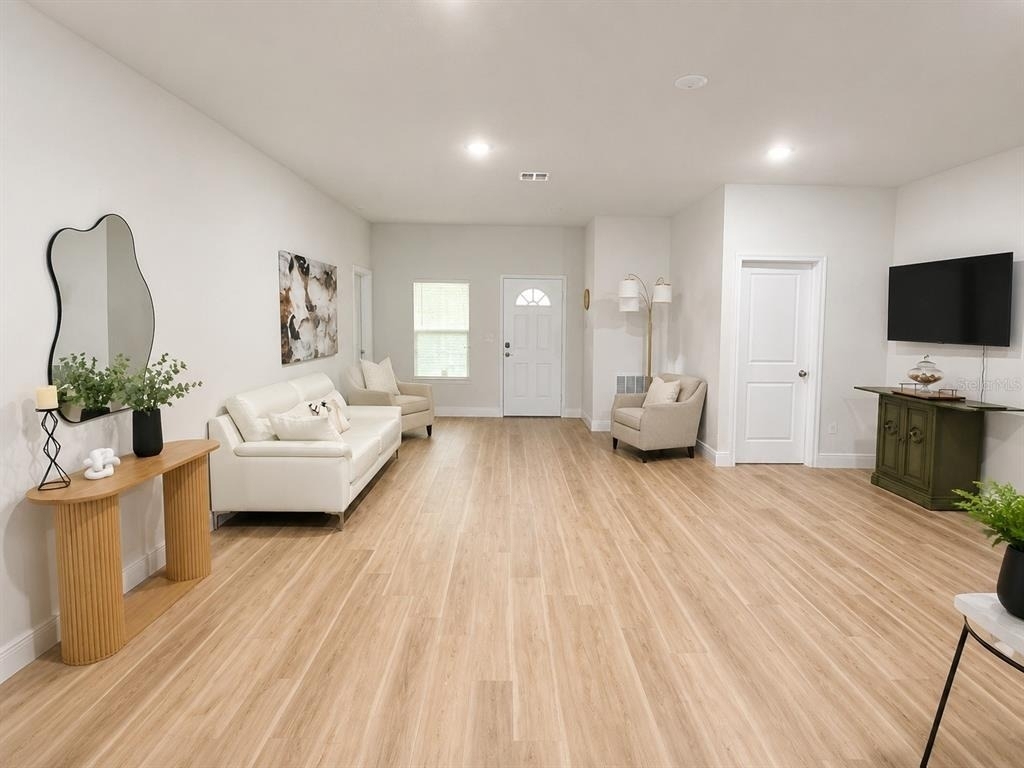 801 Jarnac Drive - Photo 5