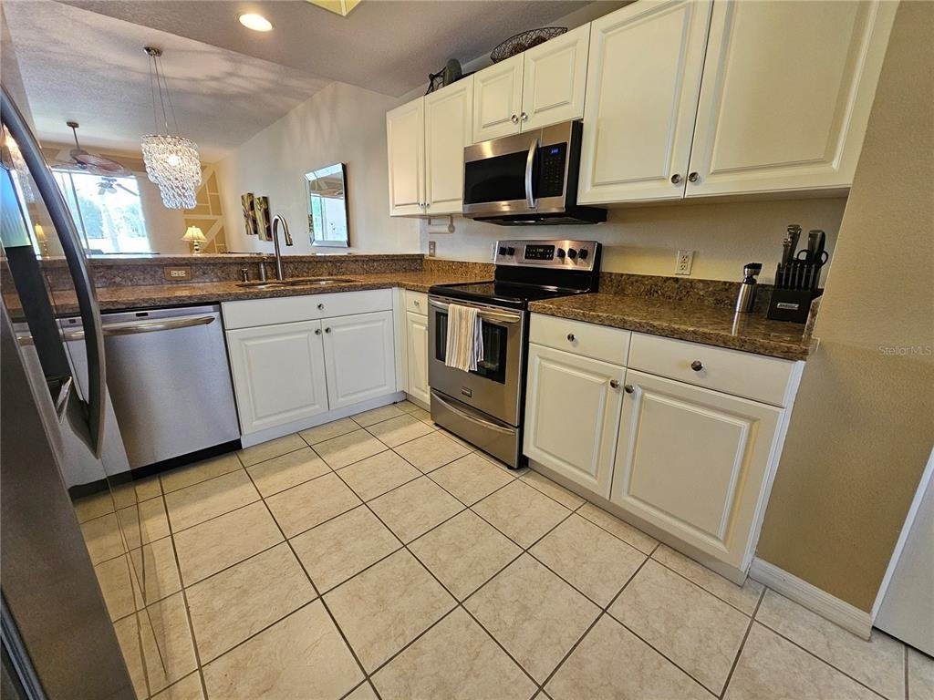 5330 Hyland Hills Avenue - Photo 3
