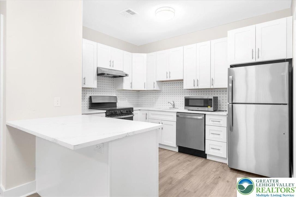 410 William Street - Photo 7