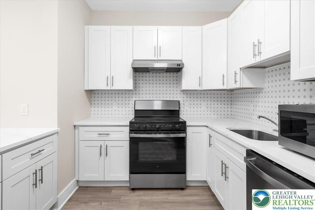 410 William Street - Photo 5