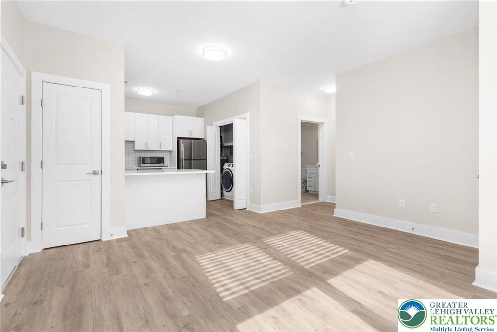 410 William Street - Photo 9