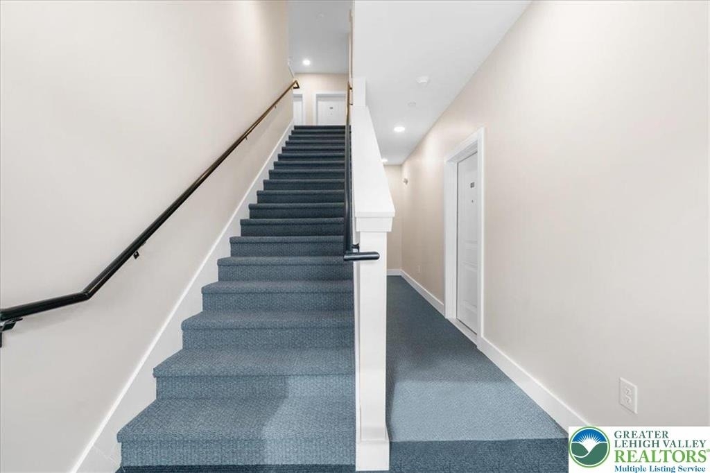 410 William Street - Photo 4