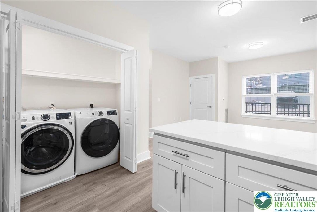 410 William Street - Photo 10