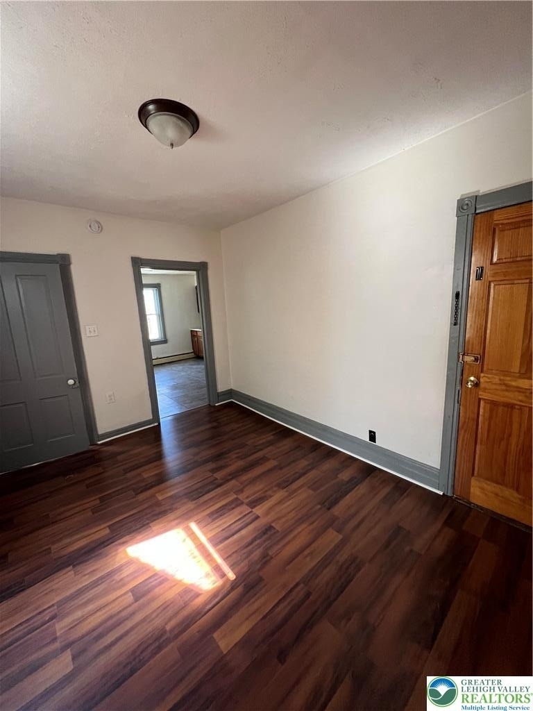 1690 Newport Avenue - Photo 3
