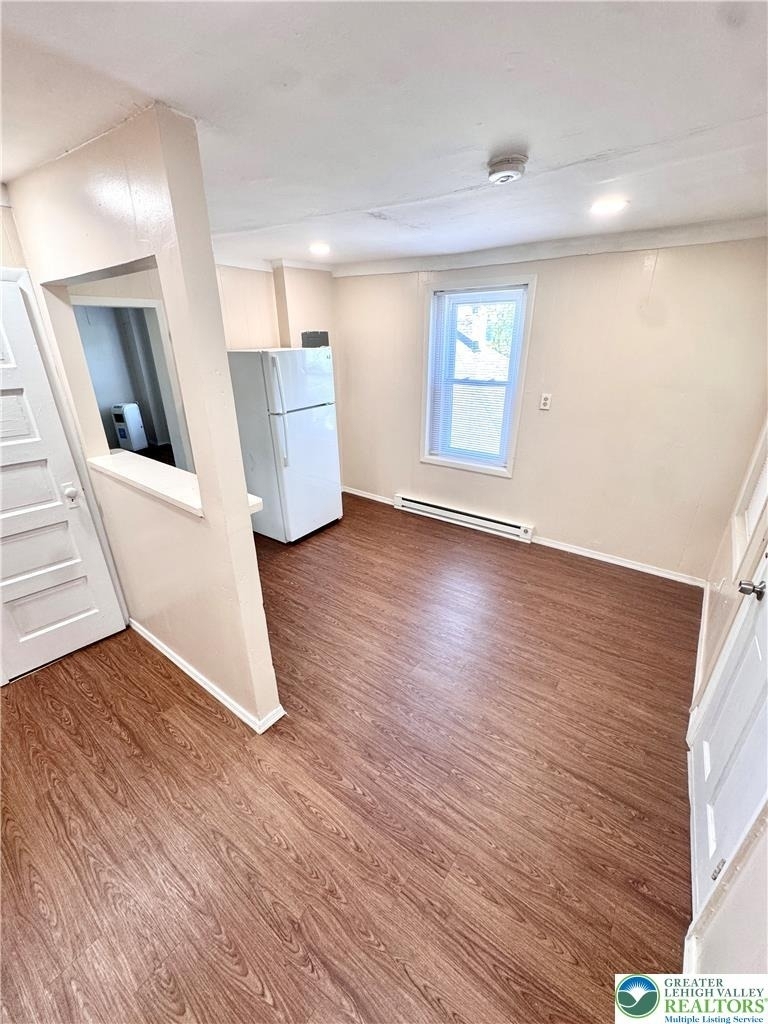 1348 E 6th - Photo 4