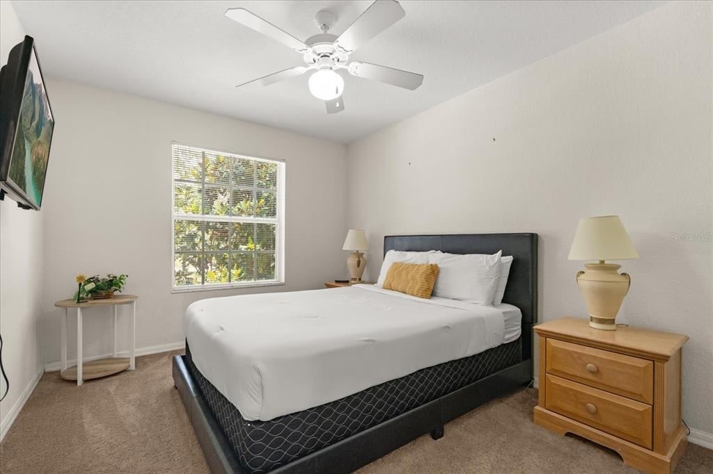 526 Windsor Place - Photo 10
