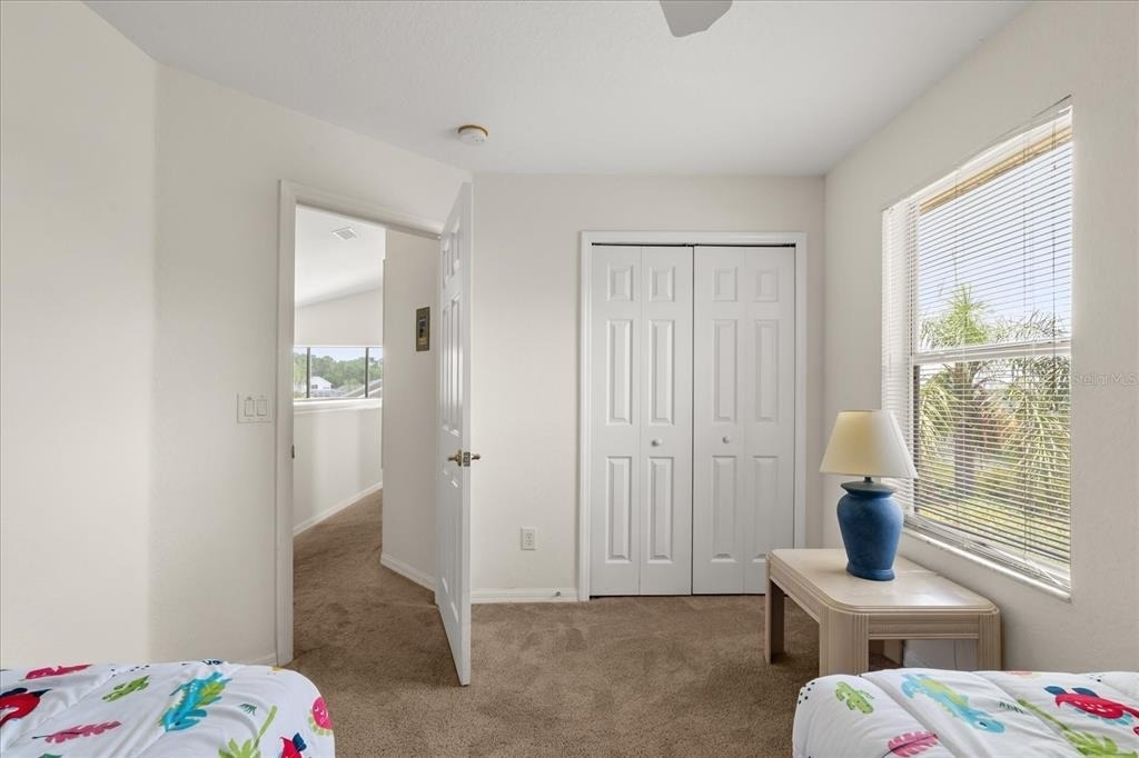 526 Windsor Place - Photo 15