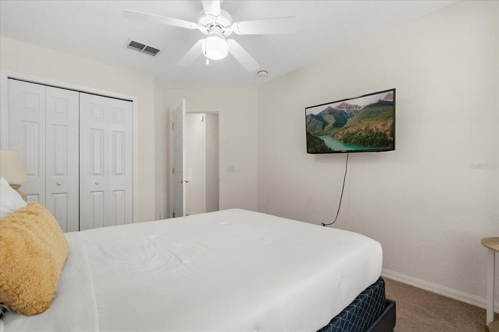 526 Windsor Place - Photo 11