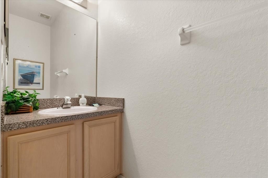 526 Windsor Place - Photo 22