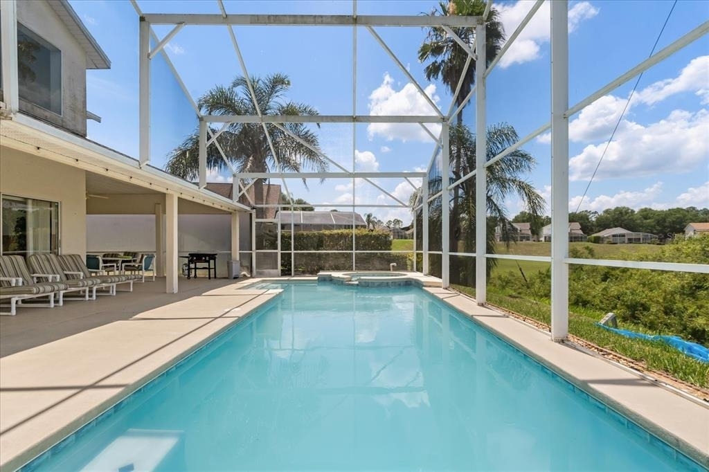526 Windsor Place - Photo 33