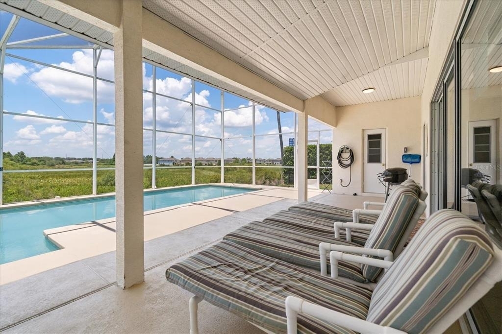 526 Windsor Place - Photo 31