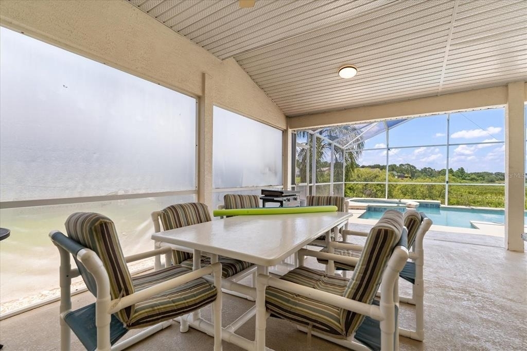 526 Windsor Place - Photo 29