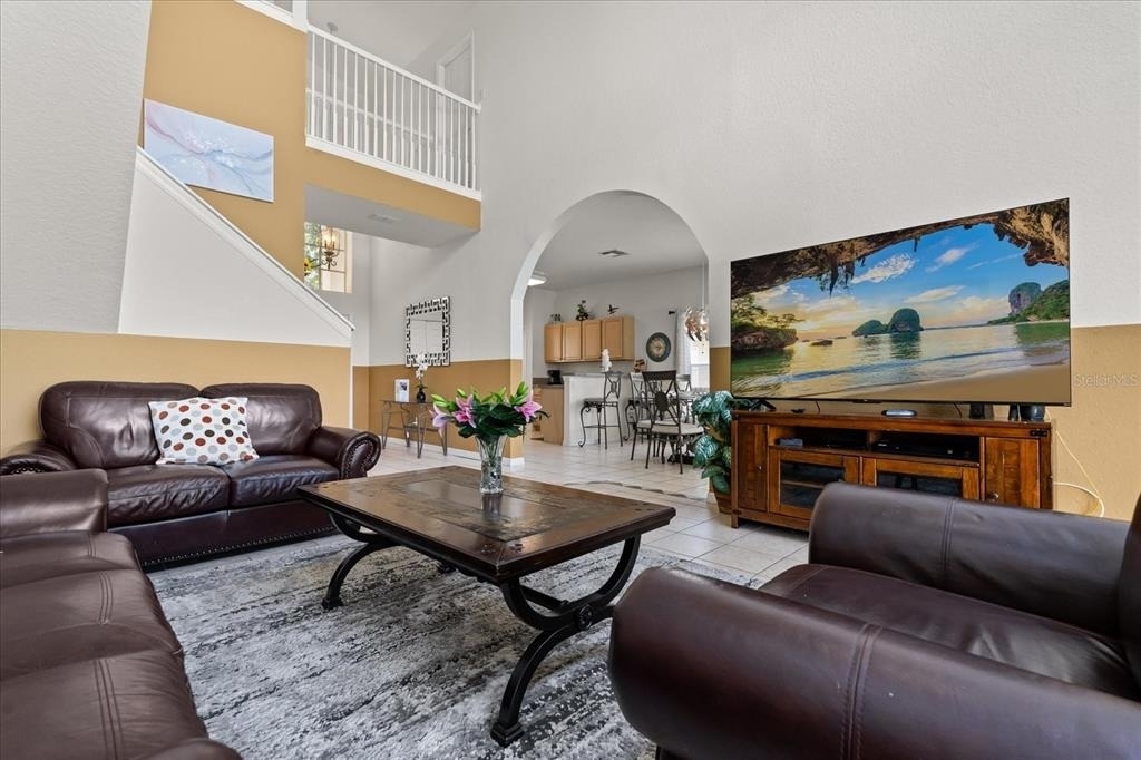 526 Windsor Place - Photo 3
