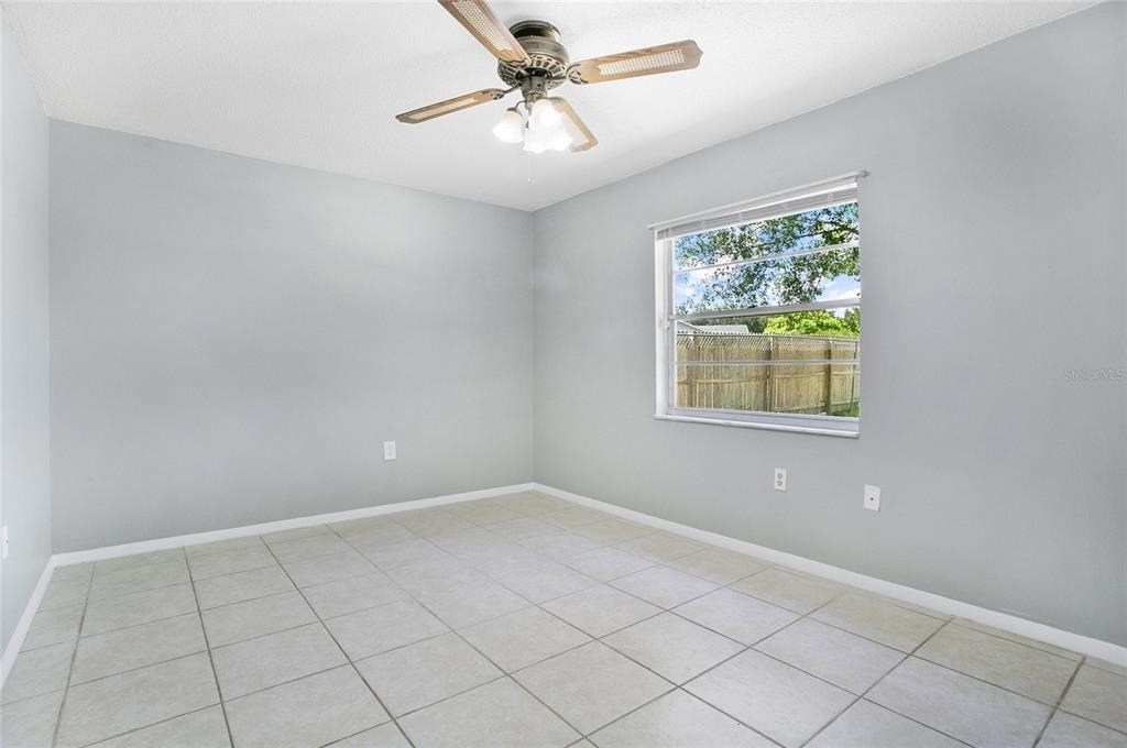 405 Long Drive - Photo 8