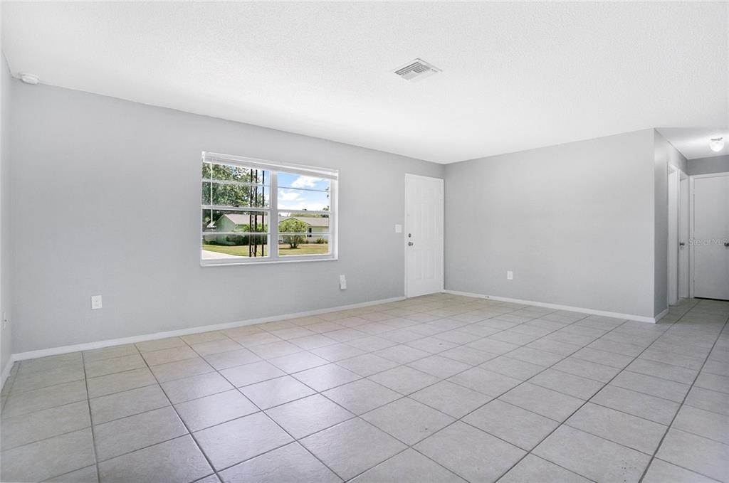 405 Long Drive - Photo 2