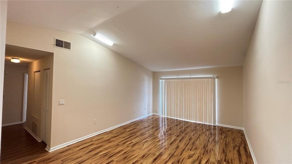 5169 Vineland Road - Photo 10