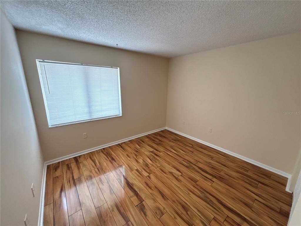 5169 Vineland Road - Photo 13