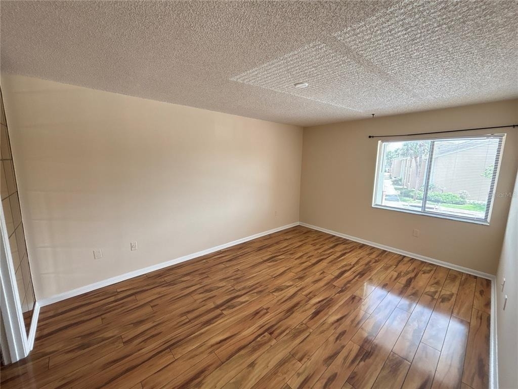 5169 Vineland Road - Photo 17