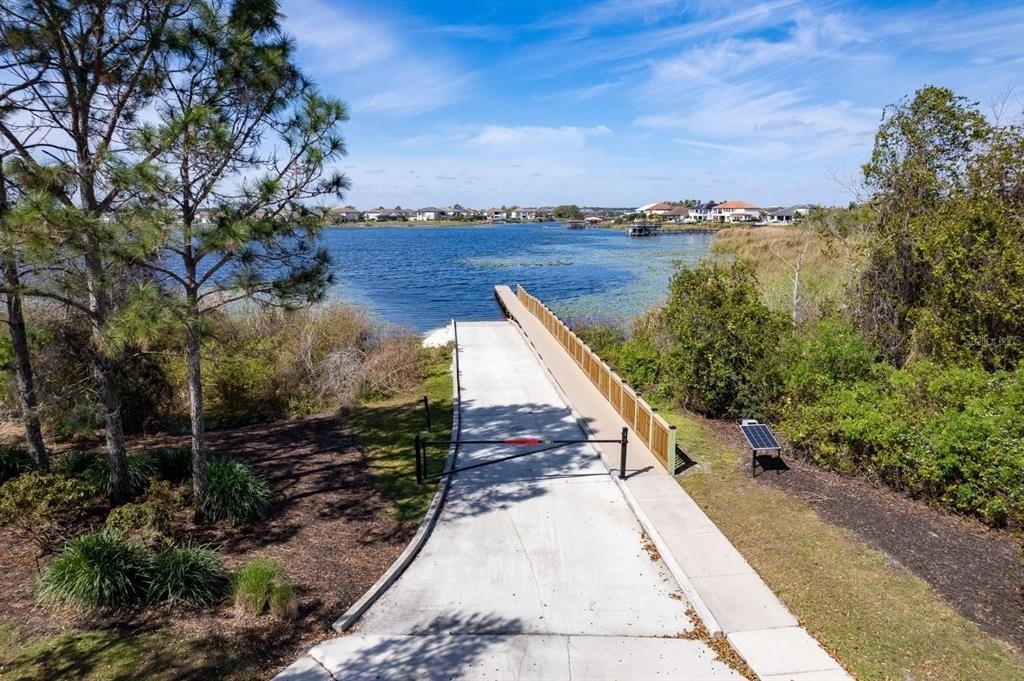 5917 Grassy Point Road - Photo 31