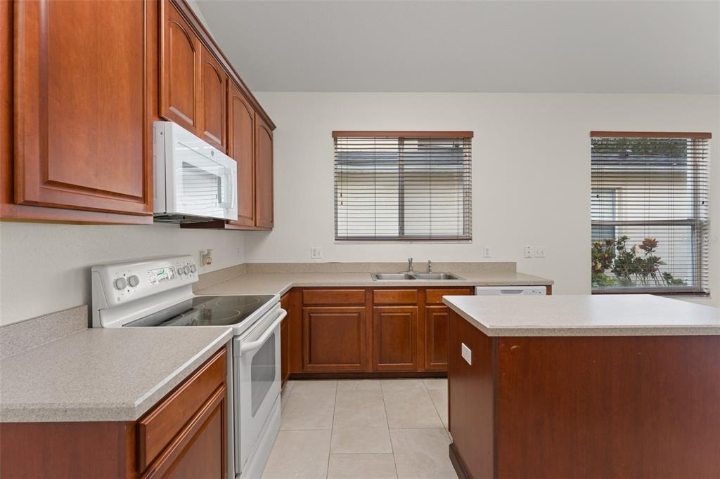 8838 Abbotsbury Drive - Photo 7
