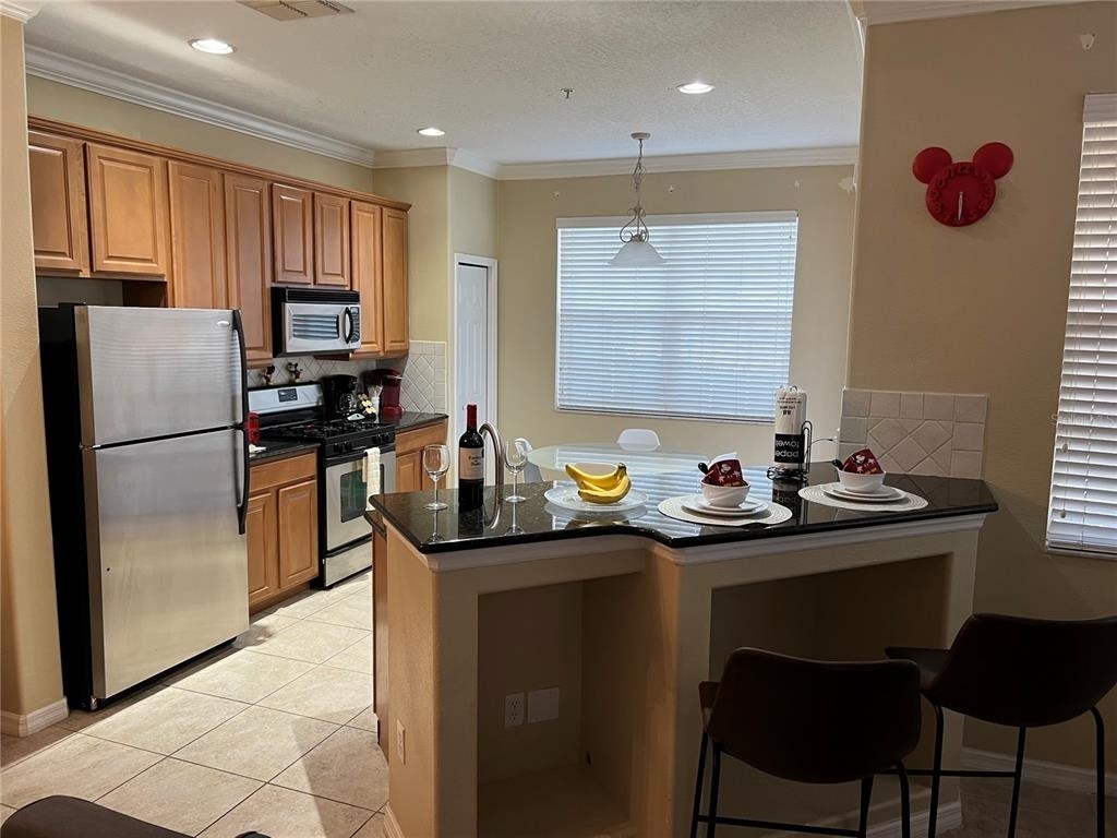 834 Assembly Ct - Photo 5