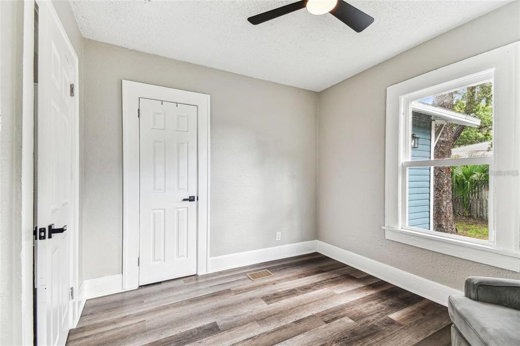 2329 7th Street S - Photo 6