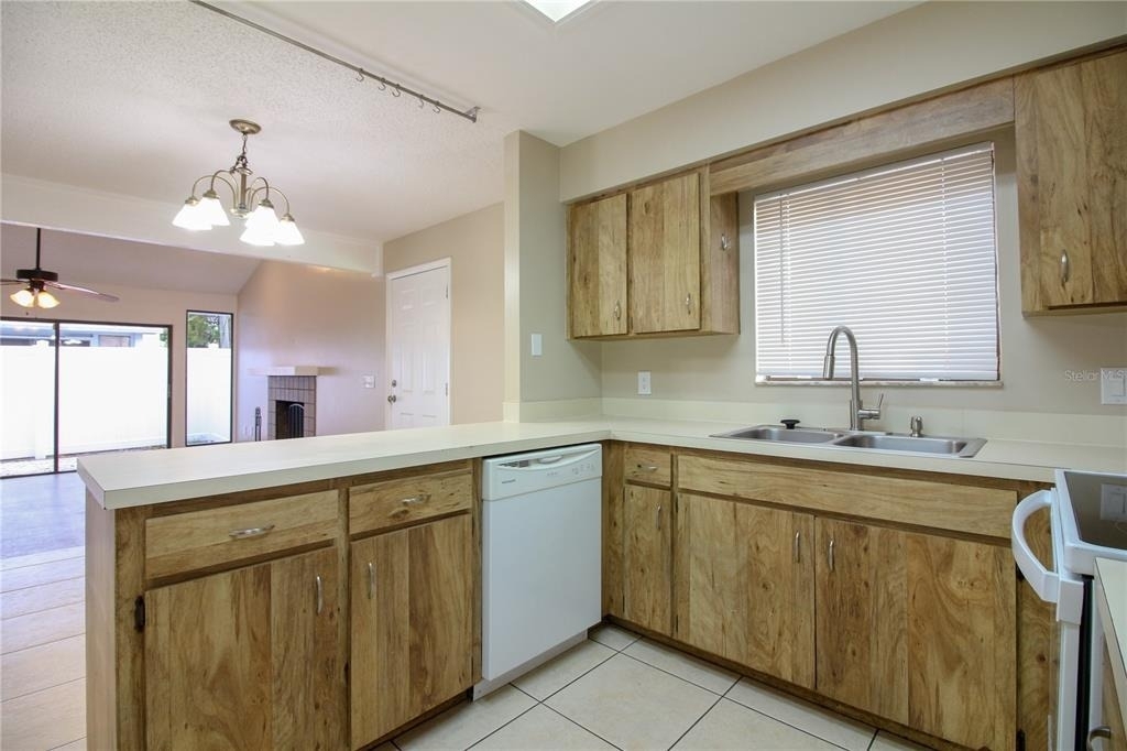1545 King Avenue - Photo 7