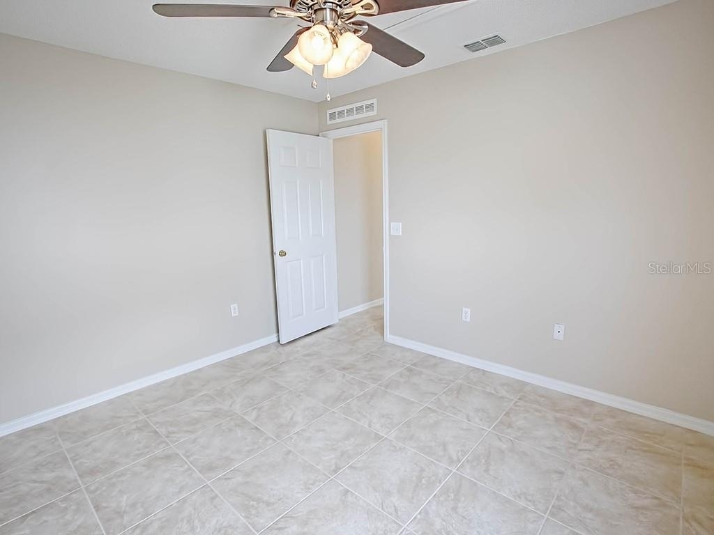 2139 Sandridge Circle - Photo 16
