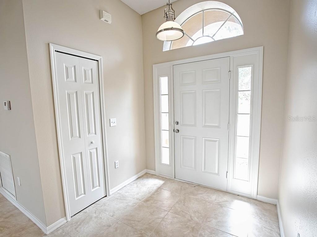 2139 Sandridge Circle - Photo 2