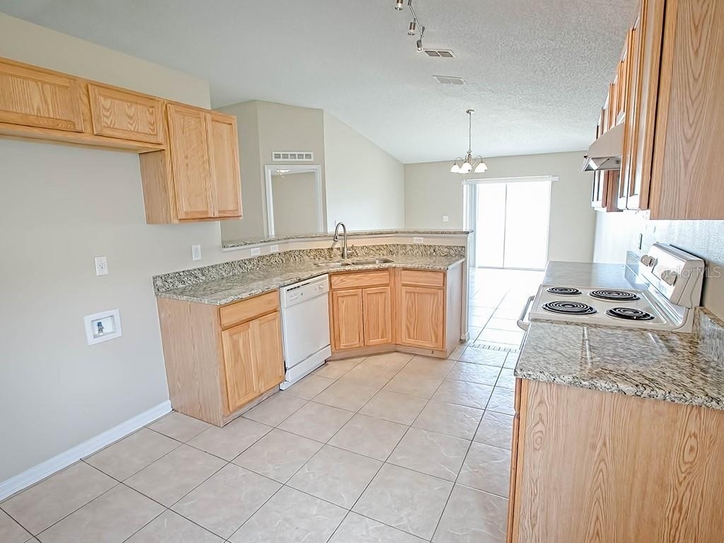2139 Sandridge Circle - Photo 10