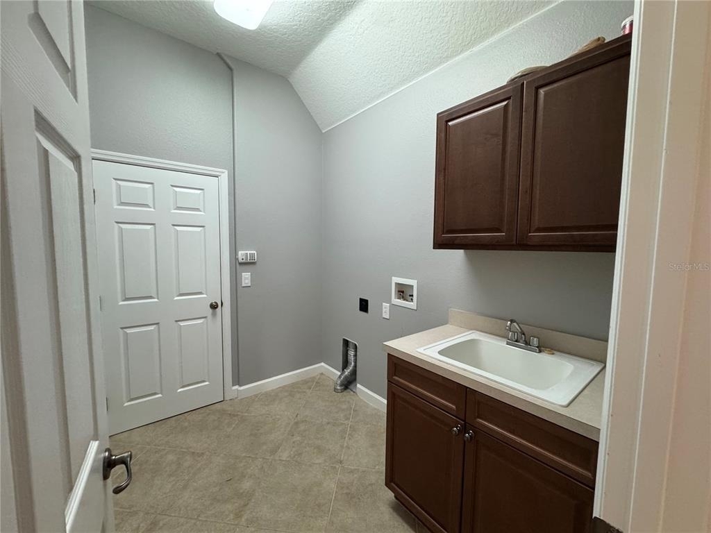 142 Harrington Court - Photo 24