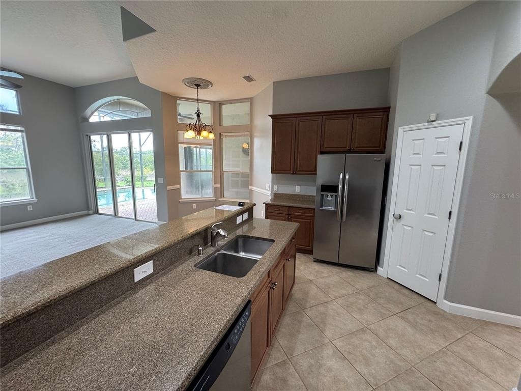 142 Harrington Court - Photo 14